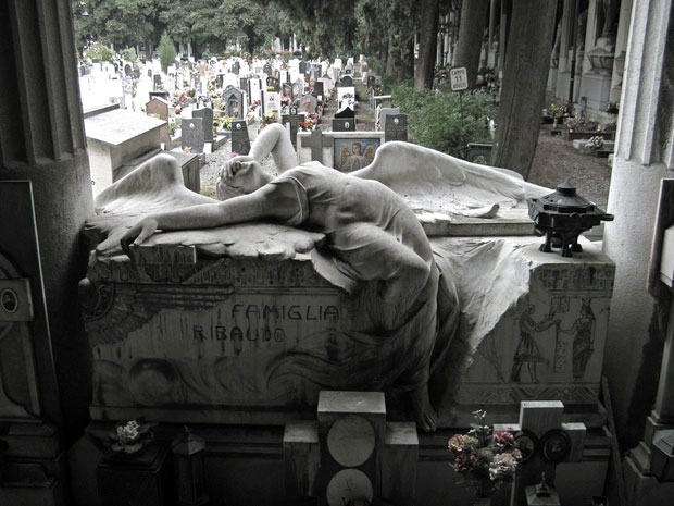 Cemetery in Italy with haunted art architecture, attracting tourists around the world because it is so impressive Picture 9