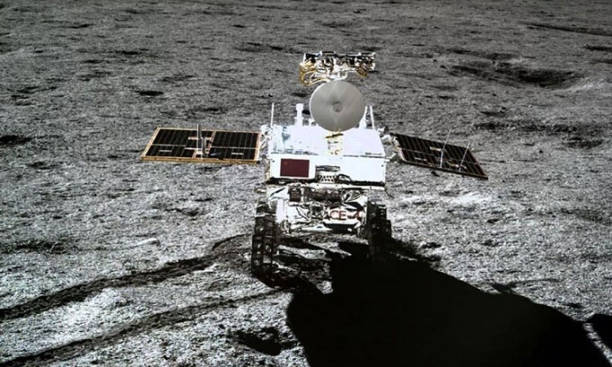 Picture 1 of China develops materials to build highways on the Moon