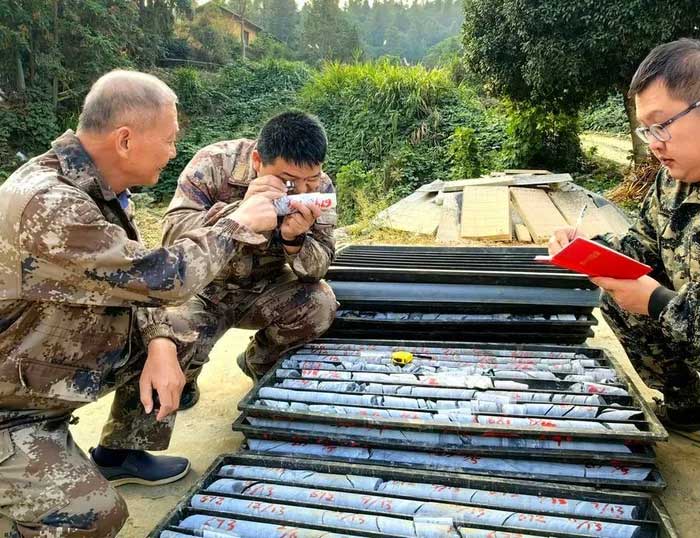 Picture 1 of China discovers gold deposits with reserves of more than 1,000 tons