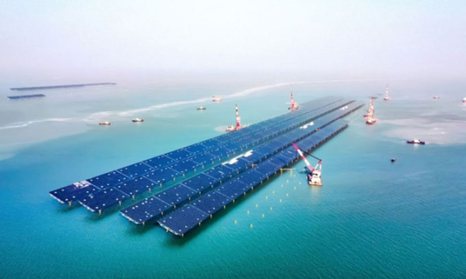 China operates giant offshore solar farm Picture 1