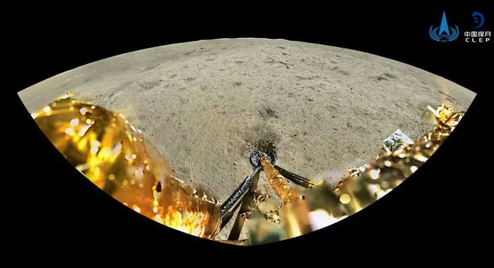 Picture 2 of China plants flag on the dark side of the moon