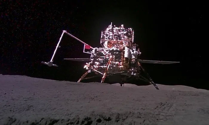 Picture 3 of China plants flag on the dark side of the moon