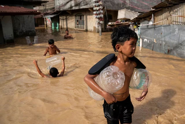 Picture 1 of Climate change makes Philippines at double risk of typhoons