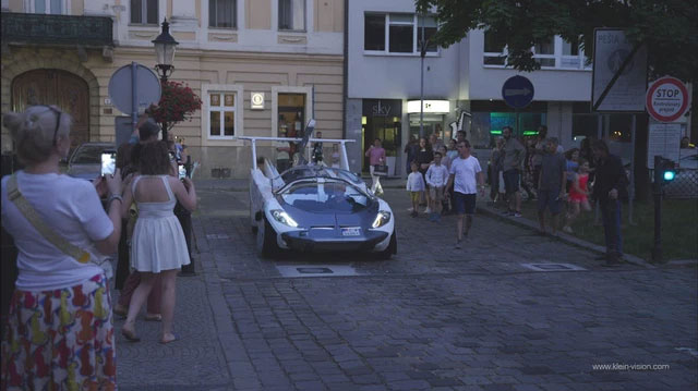 Close-up of a super sports car that can 'transform' into an airplane, costing up to 1 million USD Picture 6