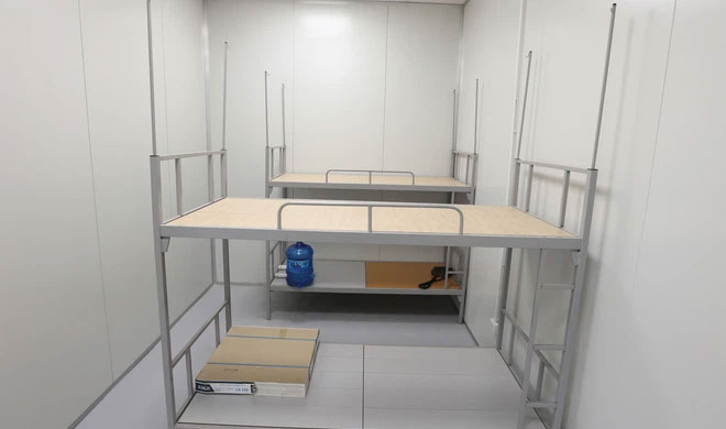 Picture 9 of Close-up of modern equipment and machinery inside the largest Covid-19 field hospital in Hanoi