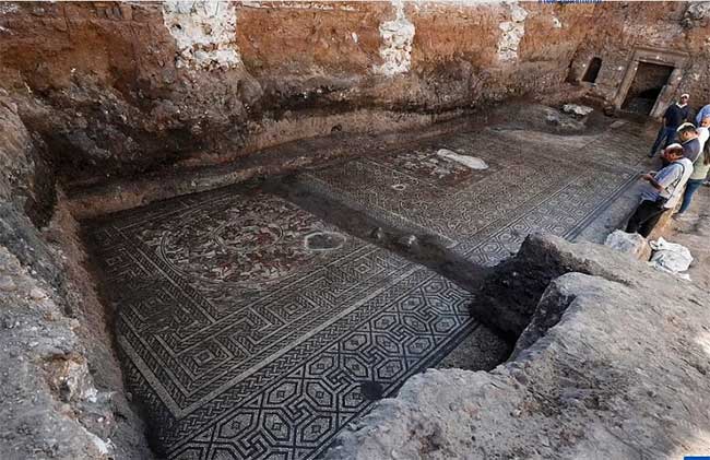 Picture 3 of Close-up of the rare and clearest mosaic depicting the Trojan War