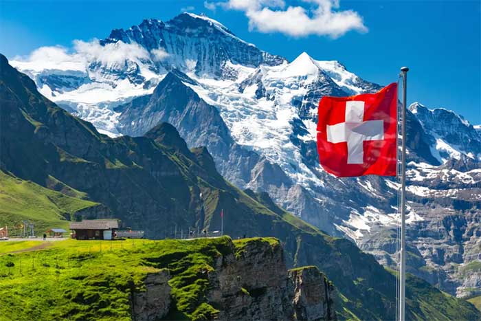 Countries that reward foreigners with billions of dollars to come and live here Picture 2