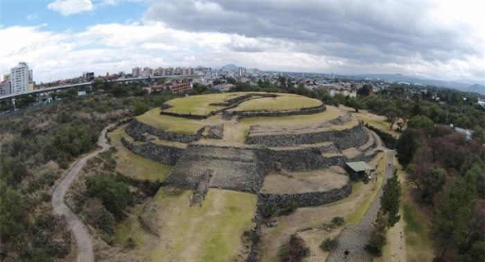 Picture 1 of Cuicuilco - The Mysterious Pyramids of Mexico City