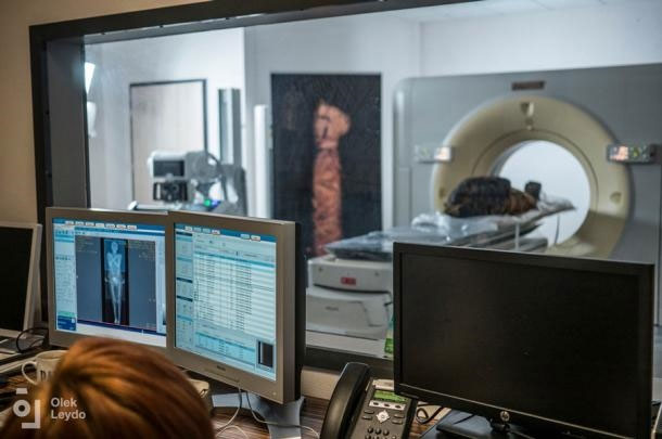 Decipher the mystery of how to preserve the fetus in a 2,000-year-old Egyptian mummy Picture 2