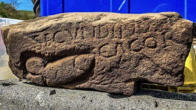 Decipher the 'vagina' carved into the rock at the Roman fortress Picture 1