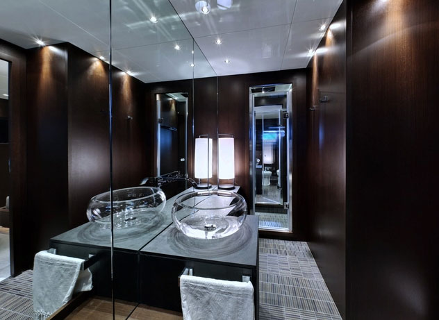 Picture 3 of Discover a 5-star hotel under the sea, up to 150,000 USD/night
