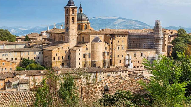 Discover a place that preserves a rare beauty from the Renaissance in Italy Picture 2