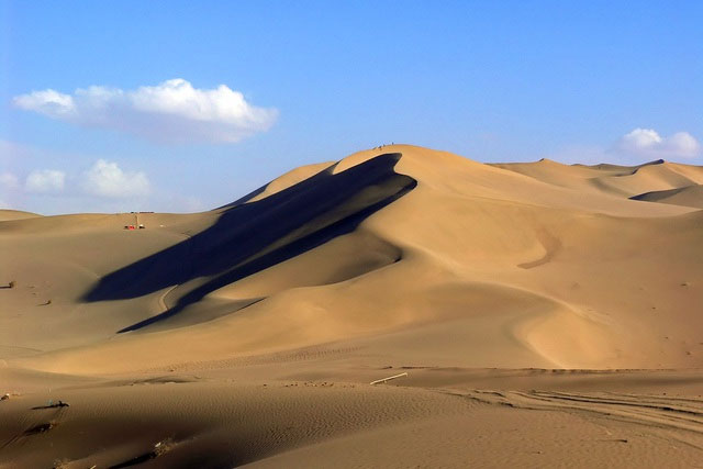 Picture 3 of Discover China's largest desert, a place that is considered 'easy to enter, hard to return'