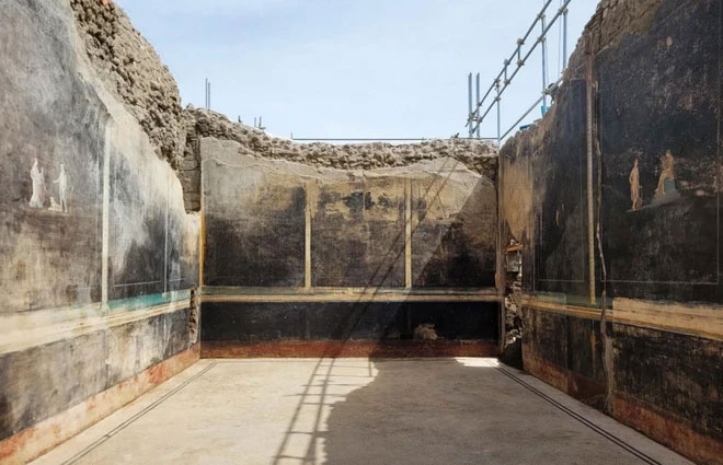 Picture 4 of Discovered frescoes of Trojan mythological characters in Pompeii