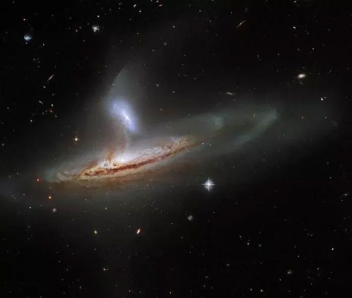Discovery predicts the future: Earth... falls to another galaxy? Picture 1