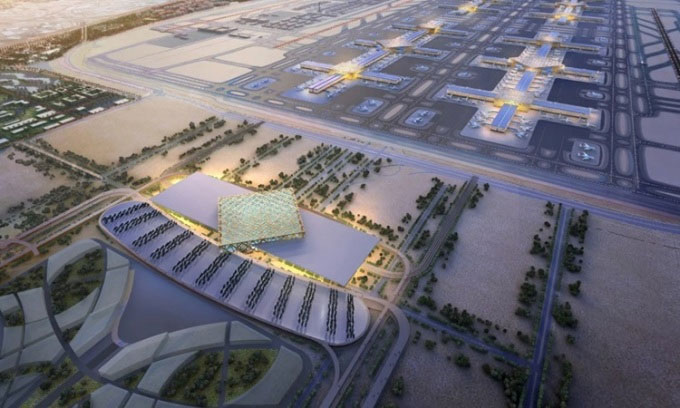 Picture 1 of Dubai built the world's largest airport in the desert
