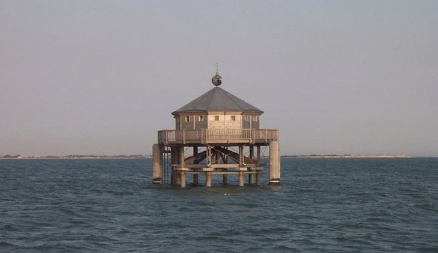 Picture 4 of Explore San Juan de Salvamento - the lighthouse at the end of the world