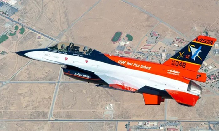 Footage of the first battle between AI and pilots Picture 1
