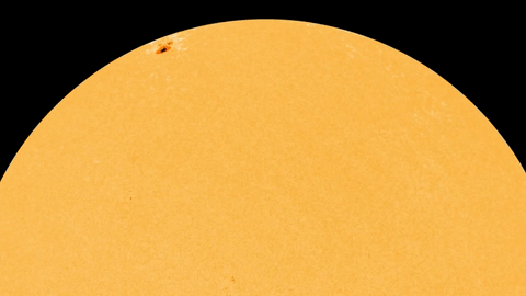 Picture 1 of For the past 24 hours, radio waves around the world have been flickering: The culprit is appearing in the sky!