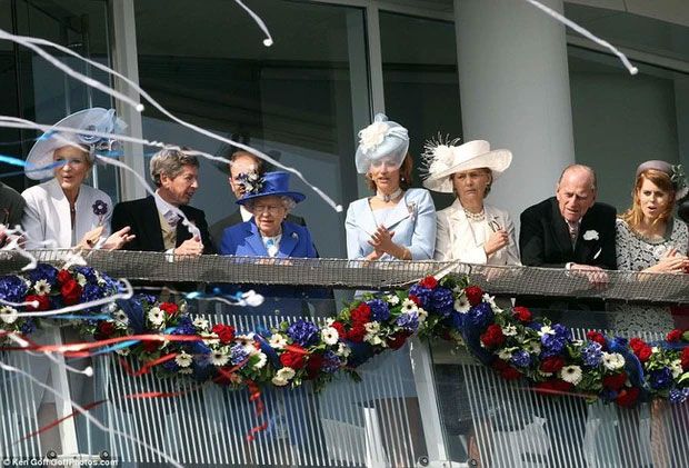 Picture 3 of From A to Z everything you need to know about the Queen's Platinum Celebration