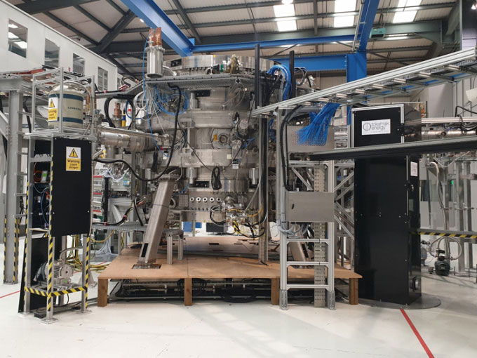 Picture 1 of Fusion reactor hits 100 million degrees Celsius