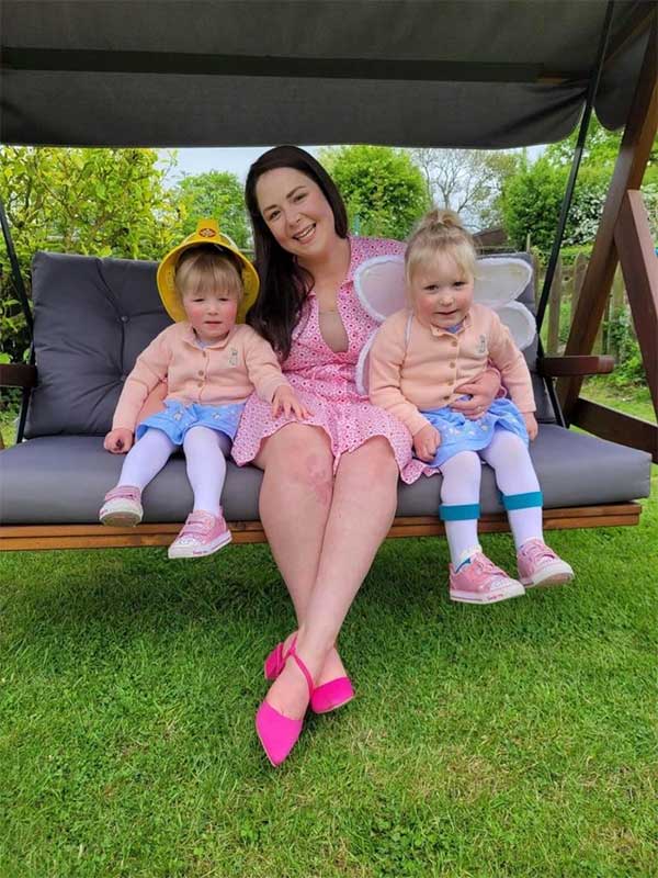 Giving birth to twins, the mother was shocked to learn the truth, there were only 10 cases in human history. Picture 6