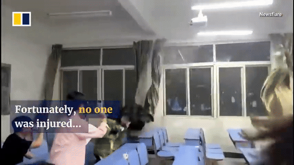 Picture 1 of Hail, deadly gusts of wind in China: Apartment and dormitory windows were torn apart, creating a horrifying scene