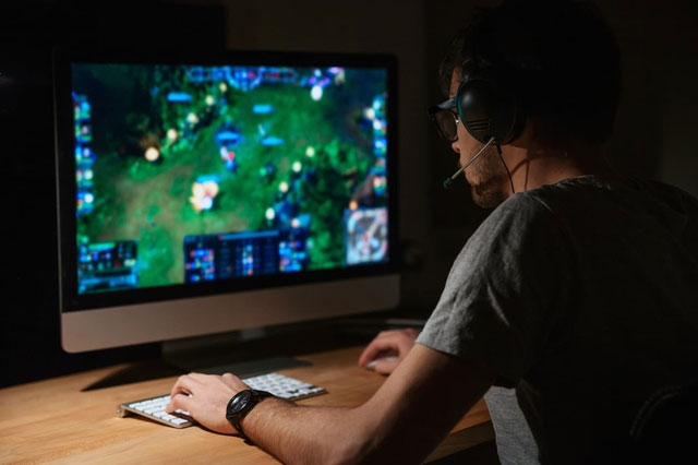High-speed internet access is making us fat Picture 2