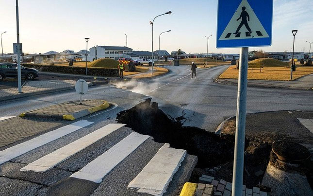Picture 7 of Horrifying photos of volcanic eruptions in Iceland