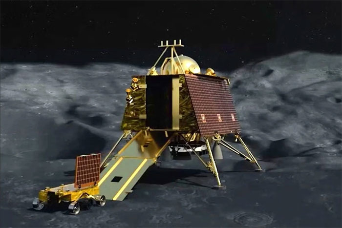 Picture 4 of How did the Indian spacecraft survive the harsh cold on the dark side of the Moon?