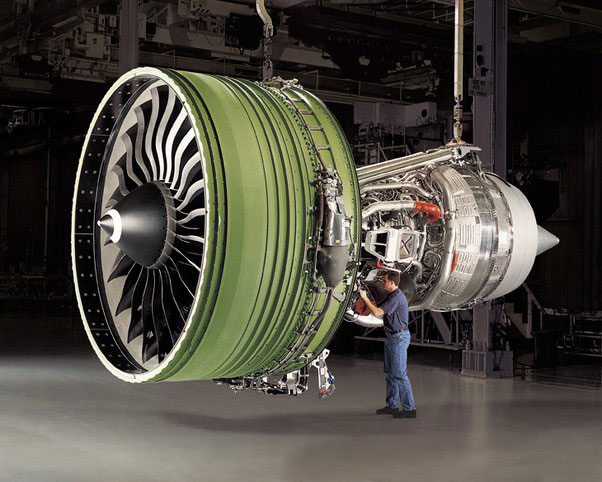 Picture 5 of How do jet engines work in heavy rain and ice?