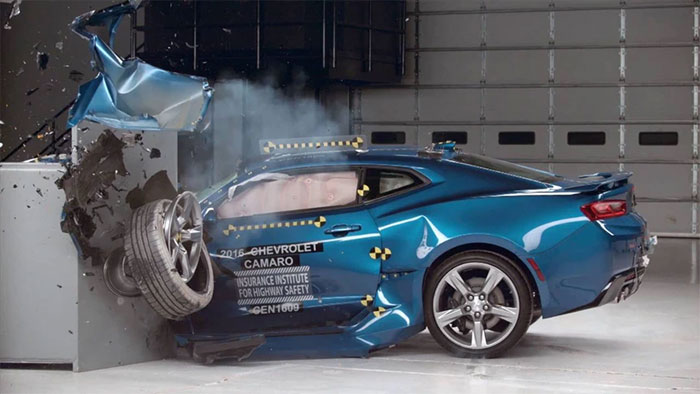 Picture 2 of How terrible is a car accident at 200km/h?
