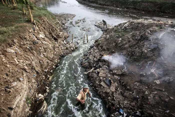 Picture 2 of How was the world's dirtiest river saved?