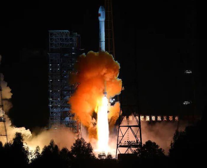 Picture 1 of Humanity is about to witness a rocket hitting the Moon and it is China's 'work'!