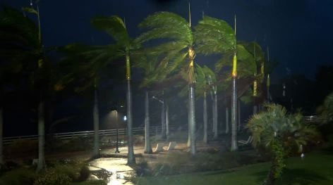 Picture 1 of Hurricane Milton hits Florida - USA, causing a series of 'sky monsters'