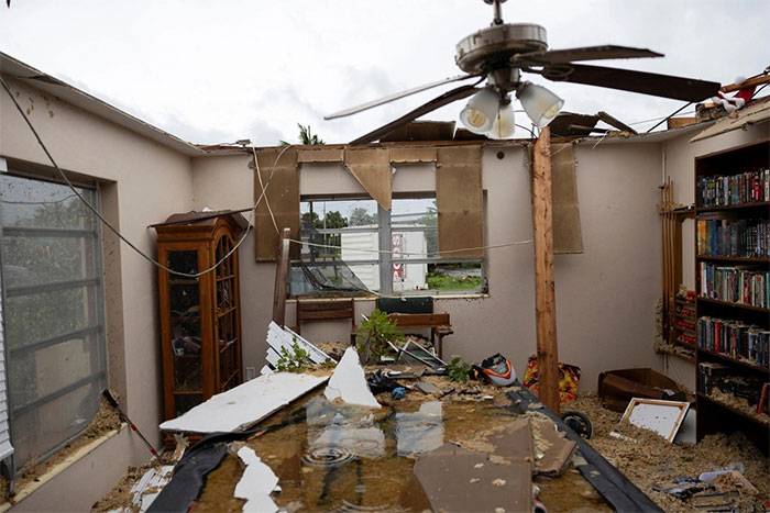 Picture 3 of Hurricane Milton hits Florida - USA, causing a series of 'sky monsters'