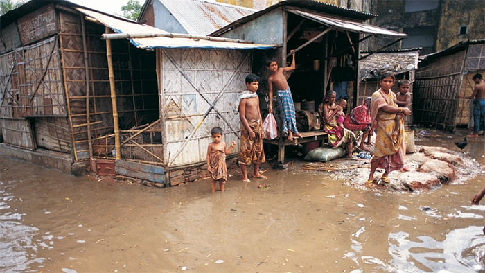 Picture 3 of If sea level rises, which country will 'fly color' first?