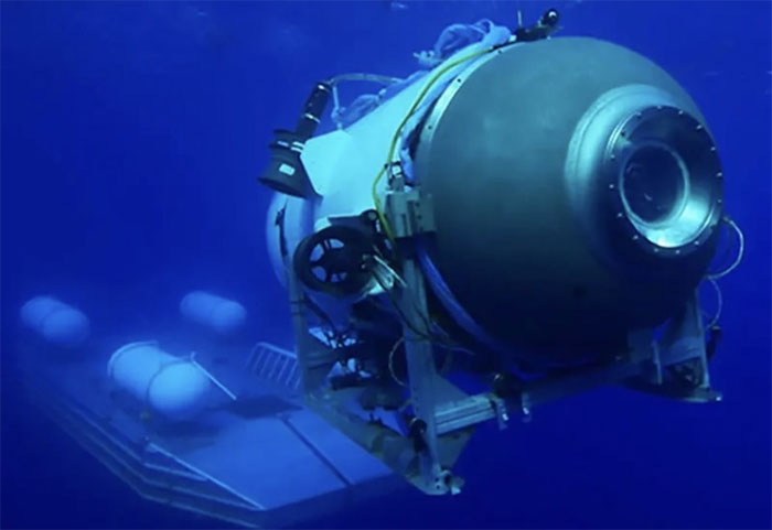 Inside the missing submersible exploring the Titanic wreck Picture 2