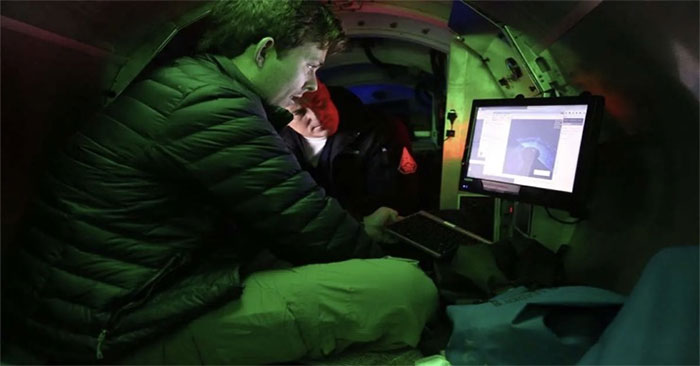 Inside the missing submersible exploring the Titanic wreck Picture 6