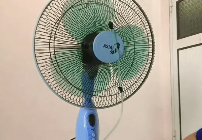 Instructions for making simple mist fans, steam fans, and air ...