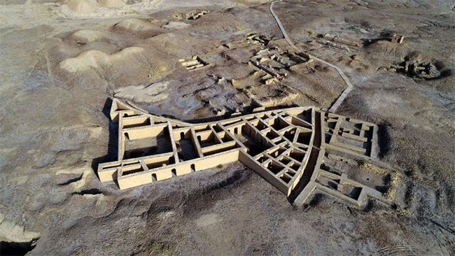 Picture 4 of Iraq's answer to the ancient pyramids