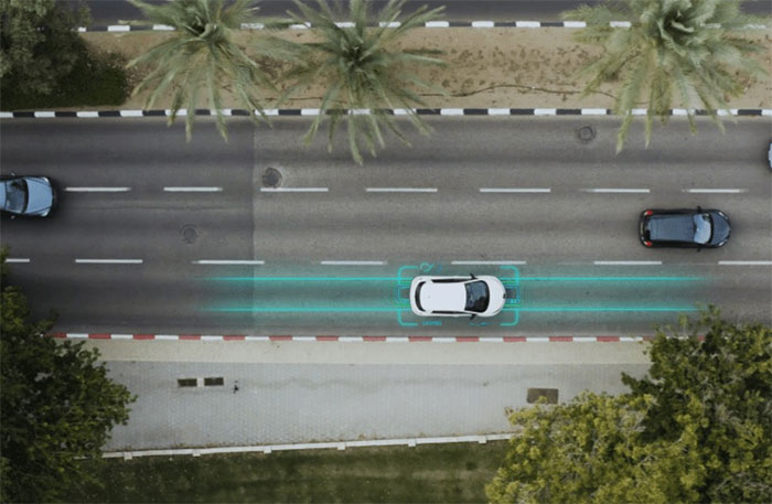 Israel builds road with wireless charging for electric vehicles Picture 1