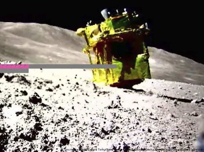 Picture 1 of Japan's lander miraculously survived 3 extremely cold nights on the Moon