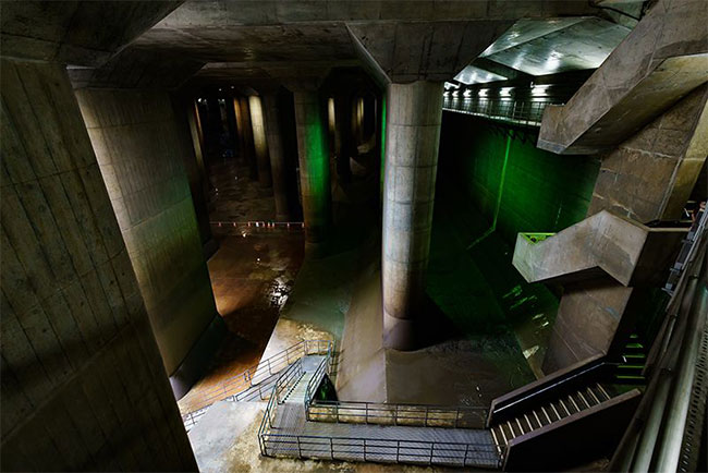 Picture 5 of Japan's world champion anti-flood underground construction: Each tank can hold 1 space shuttle