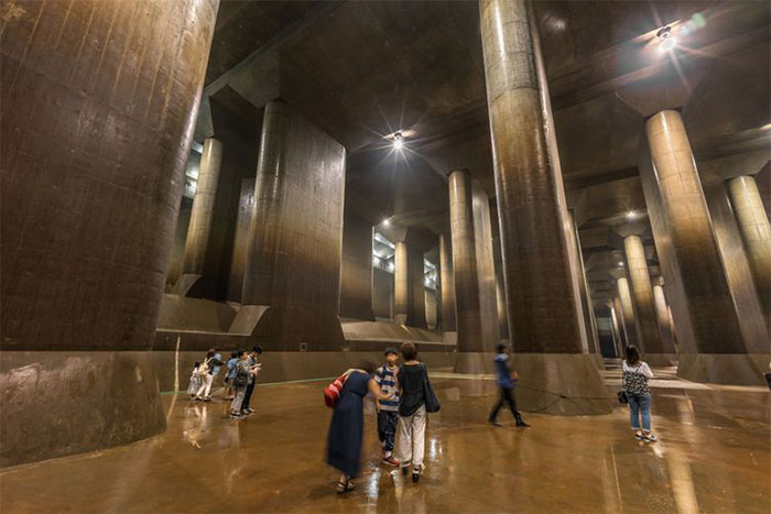 Picture 6 of Japan's world champion anti-flood underground construction: Each tank can hold 1 space shuttle