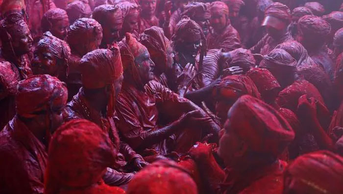 Lathmar Holi Festival - Where women can freely beat men with sticks Picture 6