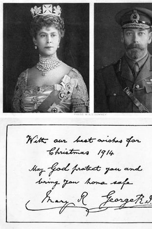 Let's look back at the British Royal Family's Christmas card series over the past 100 years Picture 1