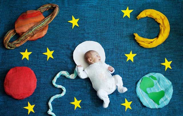 Picture 1 of Life If You Were Born on the Moon: A Strange But Possible Prospect!