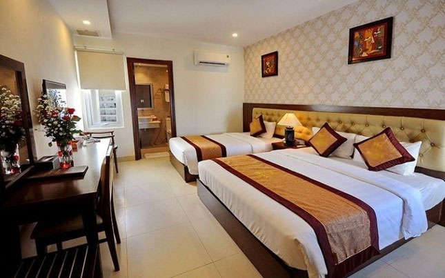 Picture 1 of Little-known facts about the dark towel draped across hotel beds