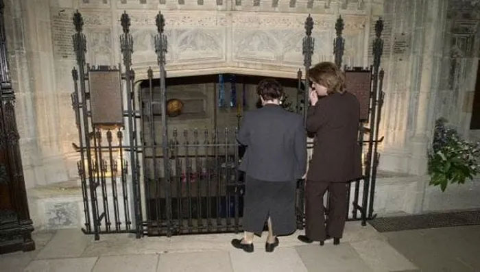 Picture 12 of Little-known secrets inside the 200-year-old British Royal crypt